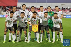 中国队前途光明！，浓眉哥新星夺冠表现突出比赛高潮迭起(浓眉哥新疆美食视频)