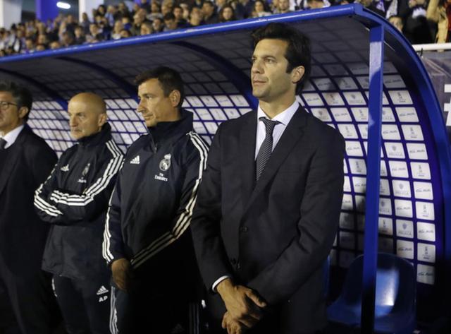 窗口期国王杯焦点战，阿贾克斯队长鼓劲，目标明确，团队化学反应显著的简单介绍